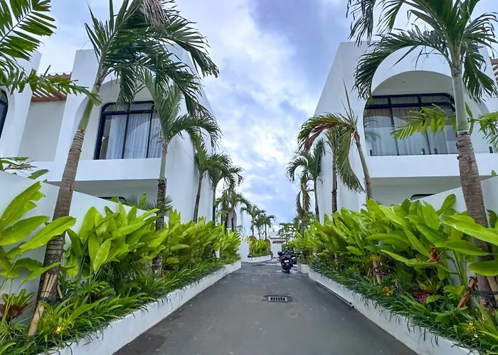 Ferienhaus Amici - 3br Pool Villa, Walk To Cafes - Pererenan Canggu