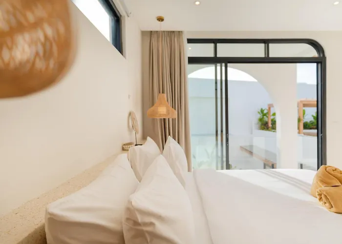 Amici - 3br Pool Villa, Walk To Cafes - Pererenan *