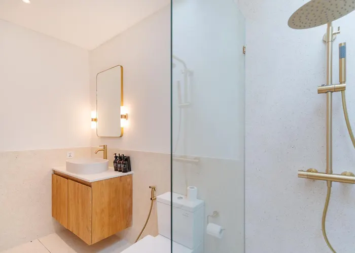 Amici - 3br Pool Villa, Walk To Cafes - Pererenan * Canggu