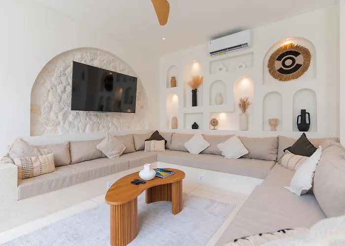 Amici - 3br Pool Villa, Walk To Cafes - Pererenan